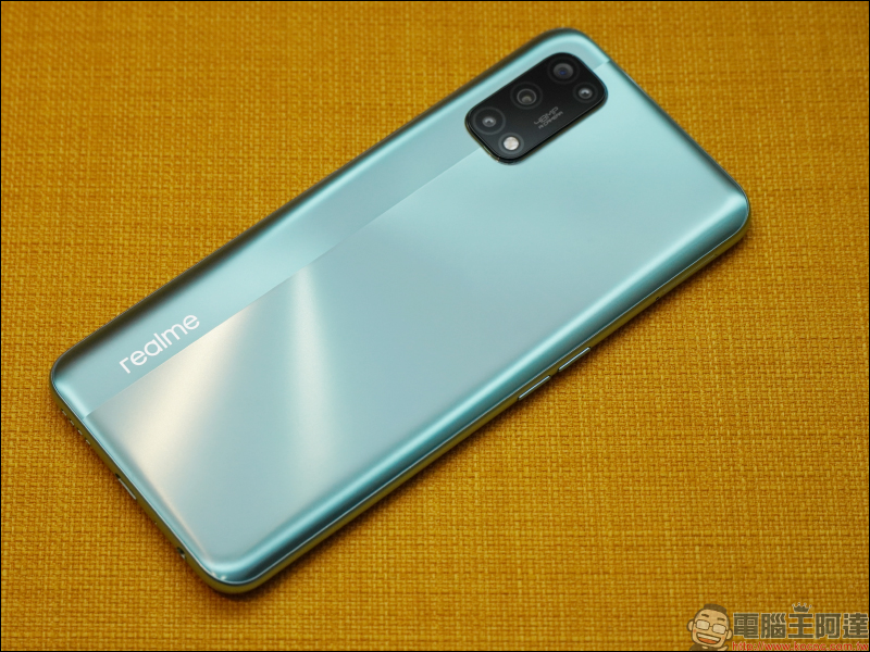 realme 7 5G 開箱動手玩｜天璣 800U 處理器、5G+5G 雙卡雙待、120Hz 更新率螢幕、5000mAh大電量與 30W Dart 閃充，萬元內 5G 超值選擇 - 電腦王阿達