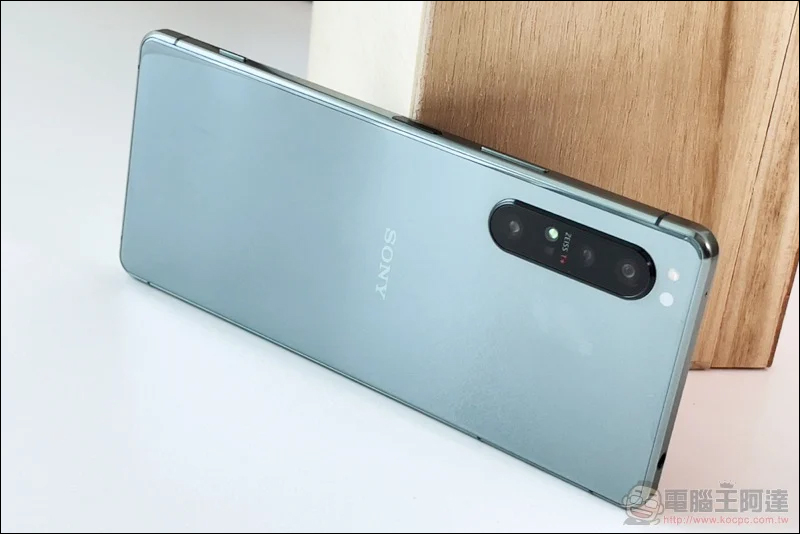 Sony Mobile 新旗艦 Xperia 1 III 爆料規格曝光：將搭載 S888 處理器、4K HDR 螢幕亮度提升 - 電腦王阿達