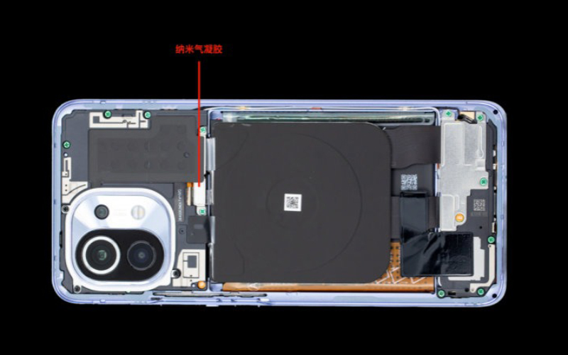 小米11 官方拆解影片釋出，輕薄機身如何收納 S888 處理器、Harman Kardon 調音立體雙揚聲器？透過影片快速揭秘 - 電腦王阿達