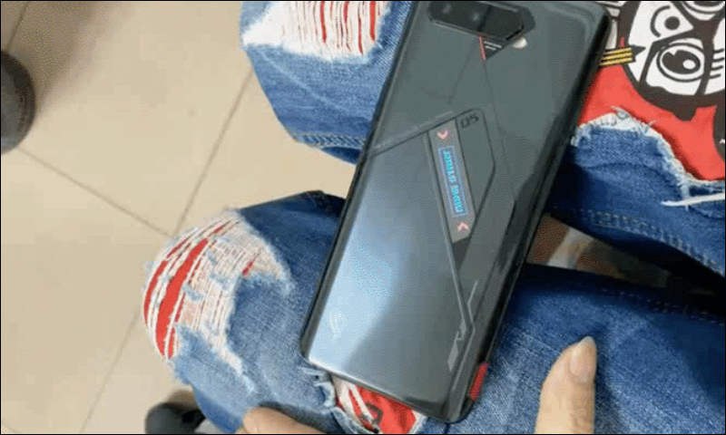 ROG Phone 5 更多外觀、規格細節曝光：另有 Anime Matrix 顯示版本？ - 電腦王阿達