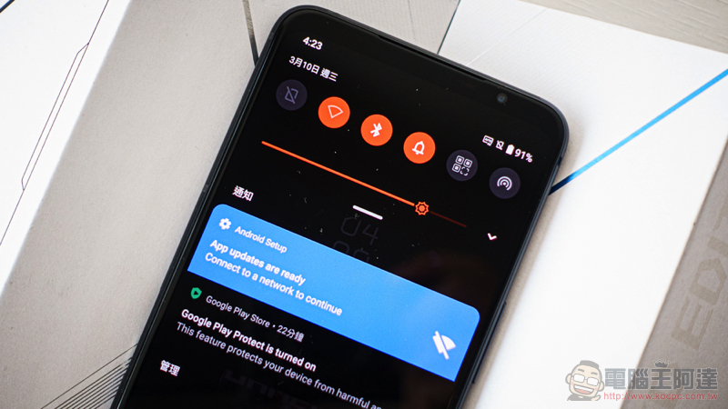ROG Phone 5 Ultimate 開箱體驗：細節滿滿的最強遊戲手機（評價 評測 動手玩） - 電腦王阿達