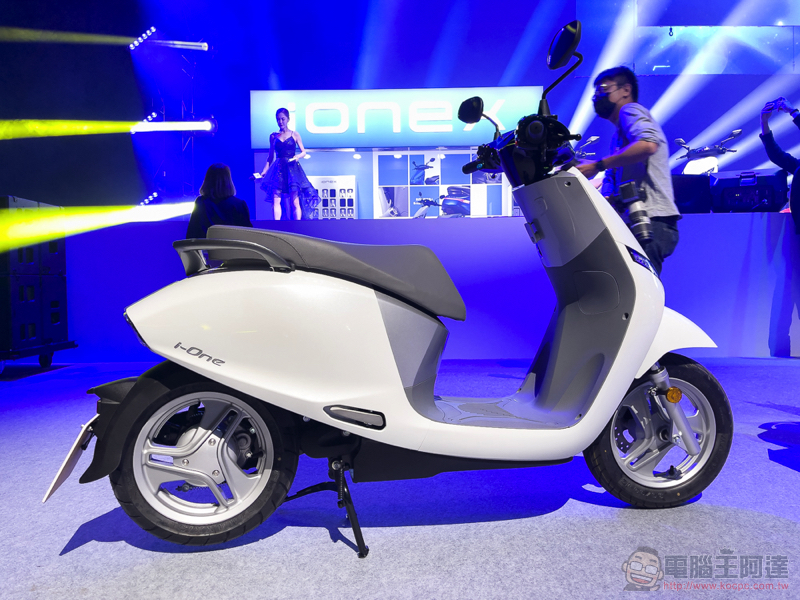 光陽 ionex 性能換電車 S7 與 S7R 登場，給 Gogoro 不只一點好看 - 電腦王阿達