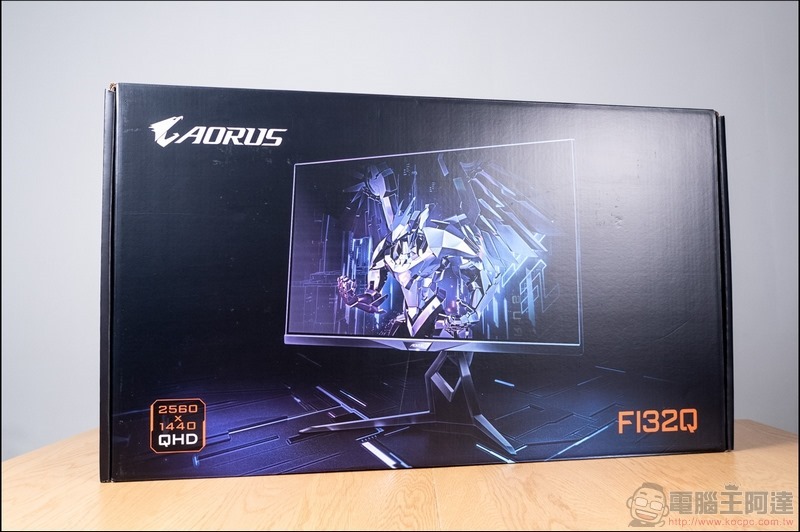 AORUS FI32Q Gaming Monitor 開箱 - 03