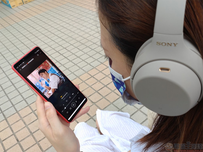 疫情下的都市隱者，與 Xperia 10 III 共享獨自一人的漫步 - 電腦王阿達