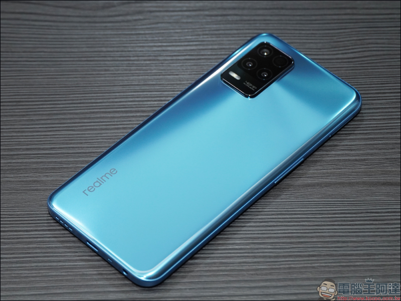 realme 8 5G 開箱動手玩｜登入 5G・越級體驗！全台首搭載天璣 700 5G 處理器，全新夜景濾鏡、5000mAh 大電量 - 電腦王阿達