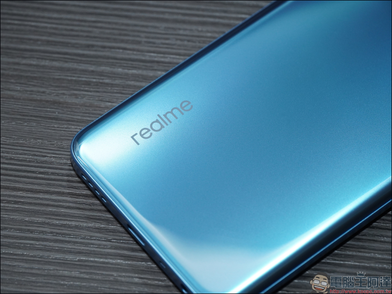 realme 8 5G 開箱動手玩｜登入 5G・越級體驗！全台首搭載天璣 700 5G 處理器，全新夜景濾鏡、5000mAh 大電量 - 電腦王阿達