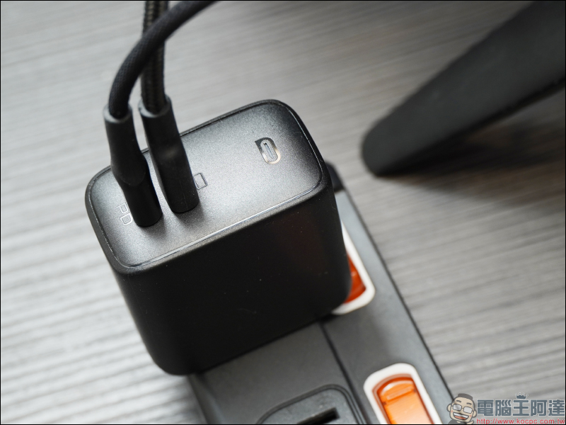 AUKEY Omnia 氮化鎵GaN系列充電器開箱動手玩｜打造高品質數位生活， iPhone、iPad 、MacBook 系列快充必備！ - 電腦王阿達