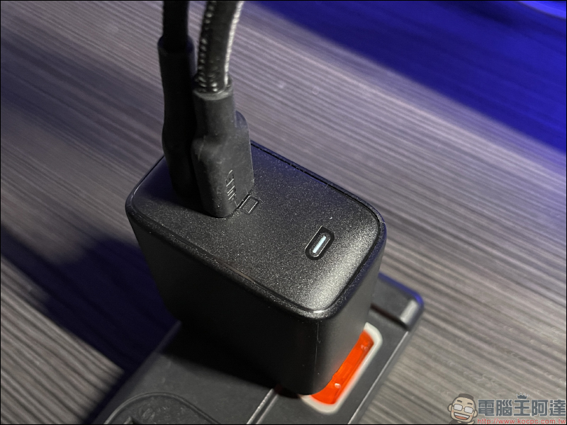 AUKEY Omnia 氮化鎵GaN系列充電器開箱動手玩｜打造高品質數位生活， iPhone、iPad 、MacBook 系列快充必備！ - 電腦王阿達