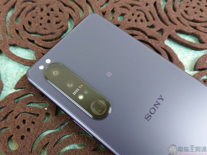 新旗艦機 Xperia 1 III 技術解析，首度於手機採用可動稜鏡變焦結構 - 電腦王阿達