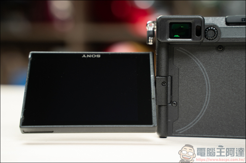 對焦快+翻轉螢幕！最輕巧全片幅單眼VLOG神器 SONY A7C 開箱 - 電腦王阿達