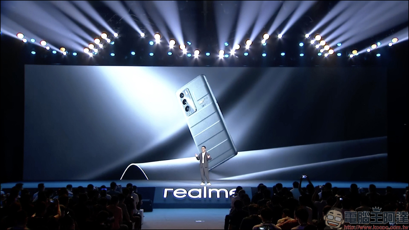 realme GT 大師系列新機發表：探索版搭載高通 S870 處理器、19GB RAM、50MP IMX766 感光元件相機與 120Hz AMOLED 曲面螢幕 - 電腦王阿達