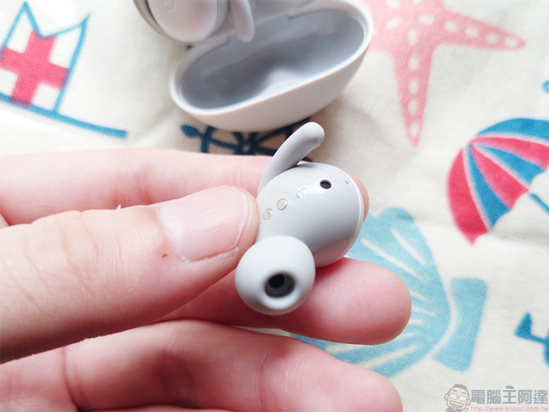 Pixel Buds A-Series 真無線藍牙耳機動手玩：輕巧、易用、更平價（開箱 評價 評測） - 電腦王阿達