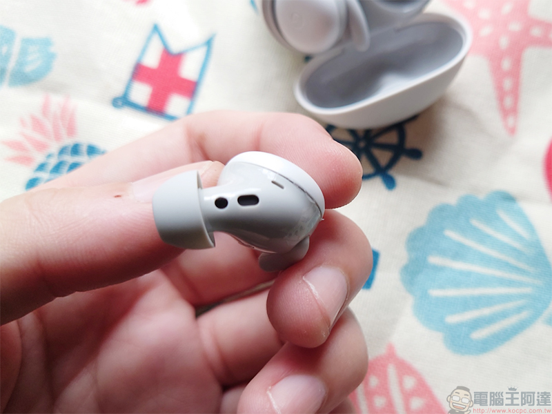 Pixel Buds A-Series 真無線藍牙耳機動手玩：輕巧、易用、更平價（開箱 評價 評測） - 電腦王阿達