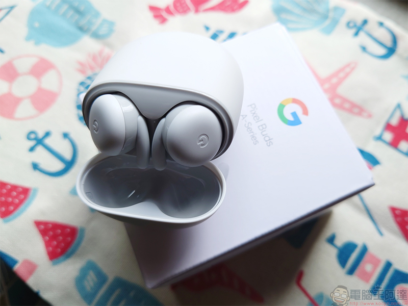 Pixel Buds A-Series 真無線藍牙耳機動手玩：輕巧、易用、更平價（開箱 評價 評測） - 電腦王阿達