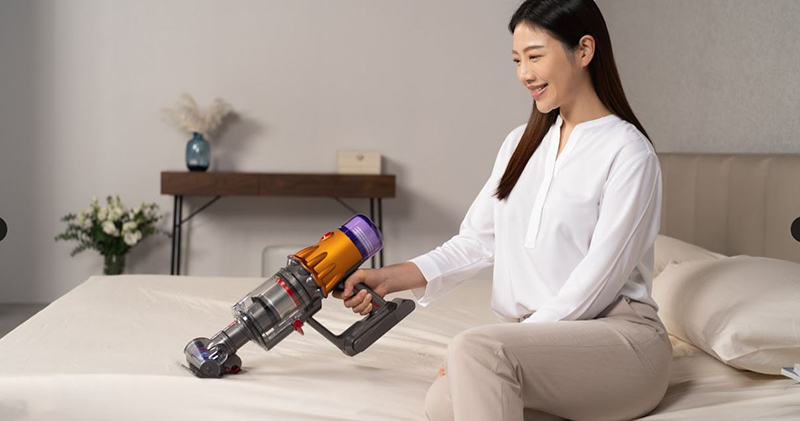 Dyson V12 Detect Slim 智能輕量無線吸塵器正式登台，以雷射偵測使微塵無所遁形 - 電腦王阿達