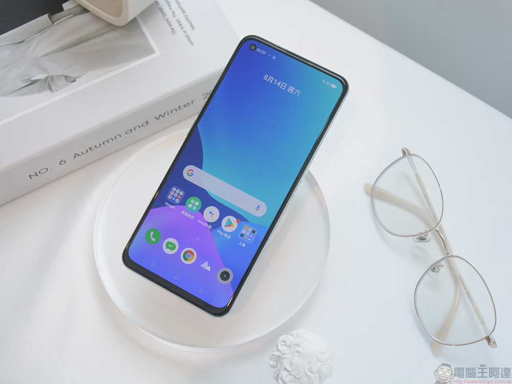 realme GT 大師版在台上市，強烈設計感的街拍新寵 - 電腦王阿達