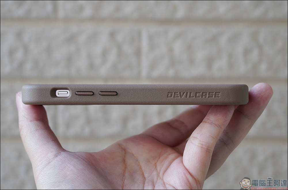 iPhone 13 系列 DEVILCASE 惡魔防摔殼開箱｜美觀、個性化與實用性集於一身的軍規防摔手機殼 - 電腦王阿達