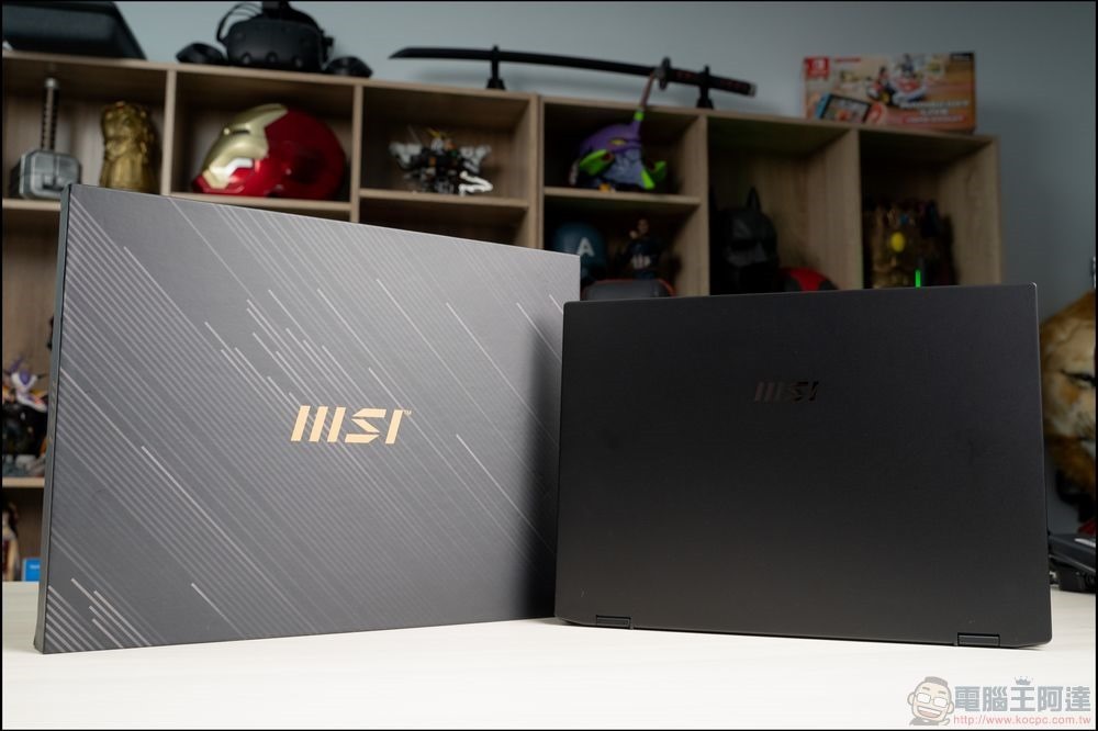 MSI Summit E16 Flip 開箱 (1)