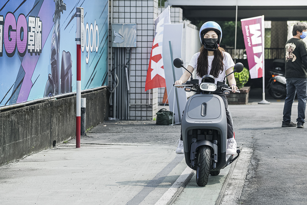 把 Gogoro 考照神器帶回家最佳時機！「政府補助＋振興騎蹟」Gogoro Super Sale 超級購車季 新車最低 3 萬有找（購車優惠總整理懶人包） - 電腦王阿達