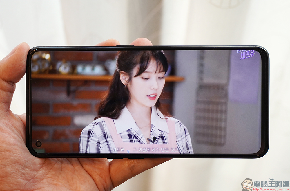 realme GT Neo2 開箱、評測｜「Cool 冷黑薄荷」潮流性能旗艦殺手強勢登場！（同場加映：narzo 50 系列高 CP 值長續航平價新機） - 電腦王阿達