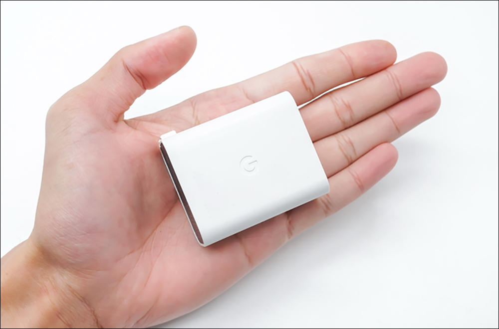 Google 65W 充電器諜照曝光，支援 USB PD 快充、體積比傳統充電器小一半以上 - 電腦王阿達