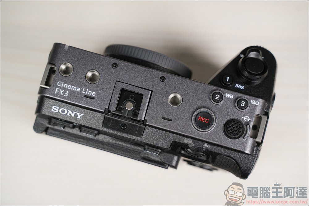 美本堂相機保護貼開箱實貼 For Sony FX3 - 電腦王阿達