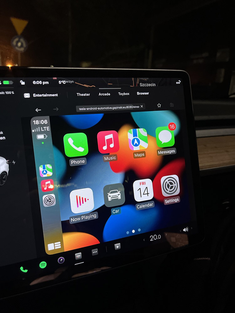 國外開發者展示在 Tesla 成功運行 CarPlay 的成果，透過樹莓派就能實現 - 電腦王阿達