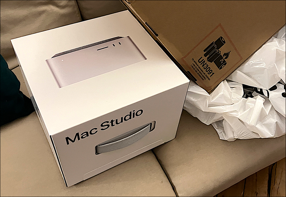 Mac Studio 法國消費者因零售商通路失誤而提前收到產品，因而造成實機外觀提前被洩露 - 電腦王阿達