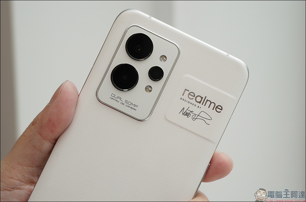 realme GT2 Pro 新機正式在台發表：前所未有的「紙」感體驗、旗下首款 Snapdragon 8 Gen 1 頂級旗艦機在台登場！（同場加映：realme narzo 50A 超值亮相） - 電腦王阿達