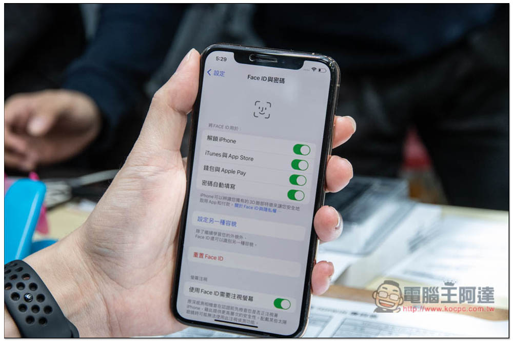 鼎威獨立維修中心 iPhone 電池、Face ID 維修心得分享，原廠、副廠零件都能選 - 電腦王阿達