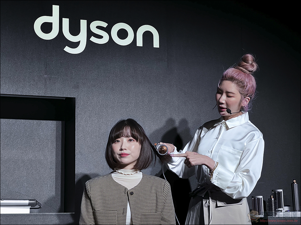 升級版 Dyson Airwrap 多功能造型器在台推出，效果加強、配件升級不加價！ - 電腦王阿達