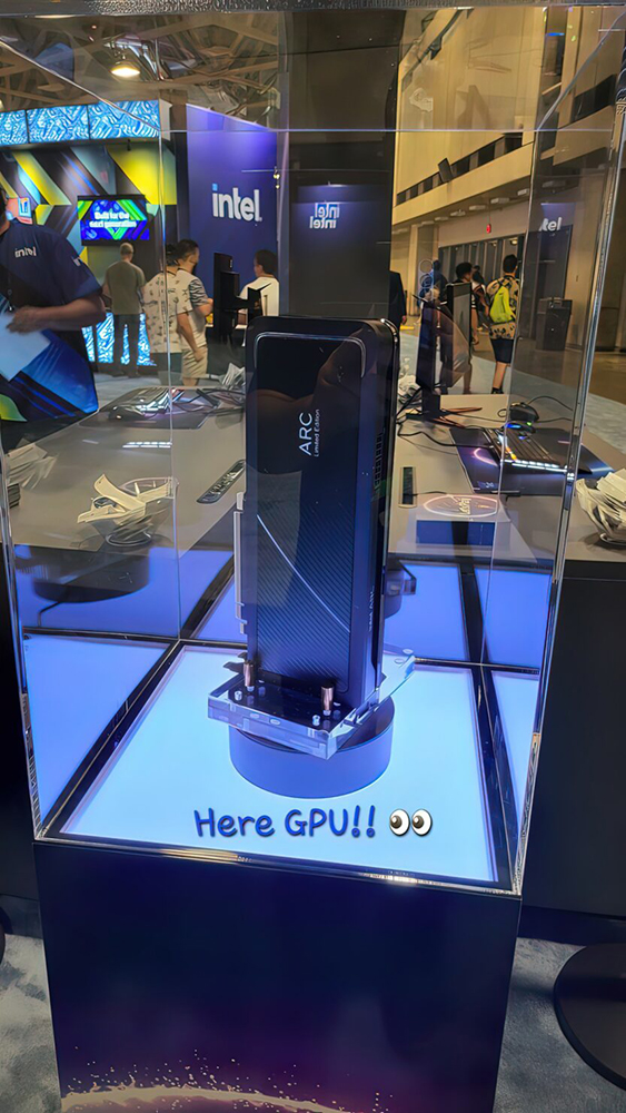 Intel 旗艦 Arc 限量版遊戲顯卡於國外展出，配備完整 ACM-G10 GPU - 電腦王阿達