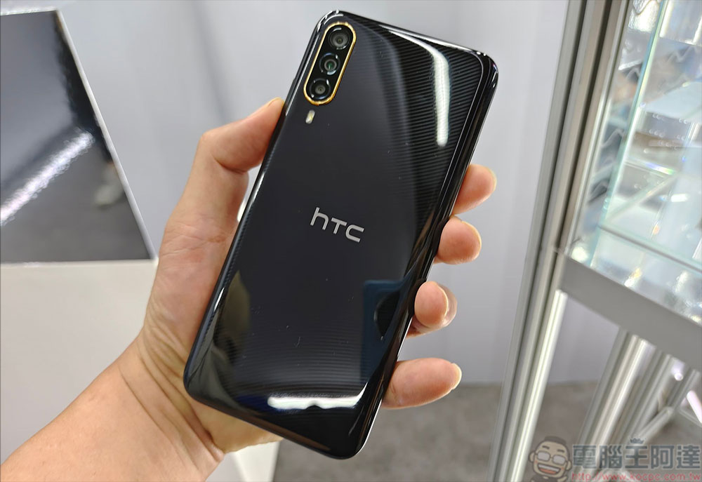 久違新機 HTC Desire 22 Pro 登場，搭上元宇宙潮流加碼推出 VIVE Flow 同捆組合 - 電腦王阿達