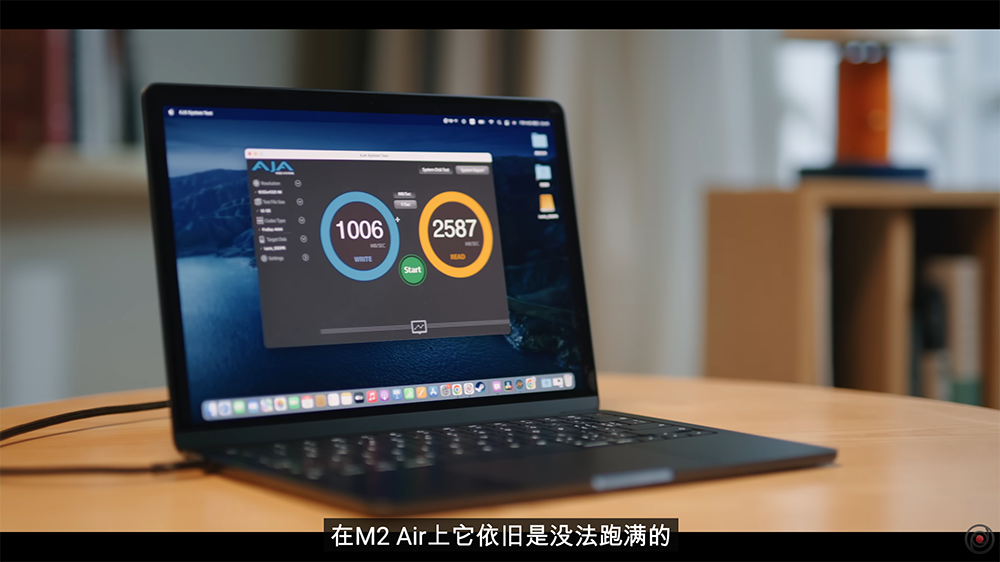 「去 Intel 化」的最後一顆晶片？拆解顯示 M2 MacBook Air 內在似乎很難再找到 Intel 零件了 - 電腦王阿達