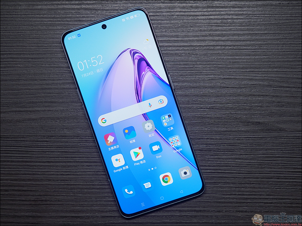 OPPO Reno8 系列開箱、評測｜搭載 MariSilicon X 自研影像 NPU 晶片、一體成型流線設計 - 電腦王阿達