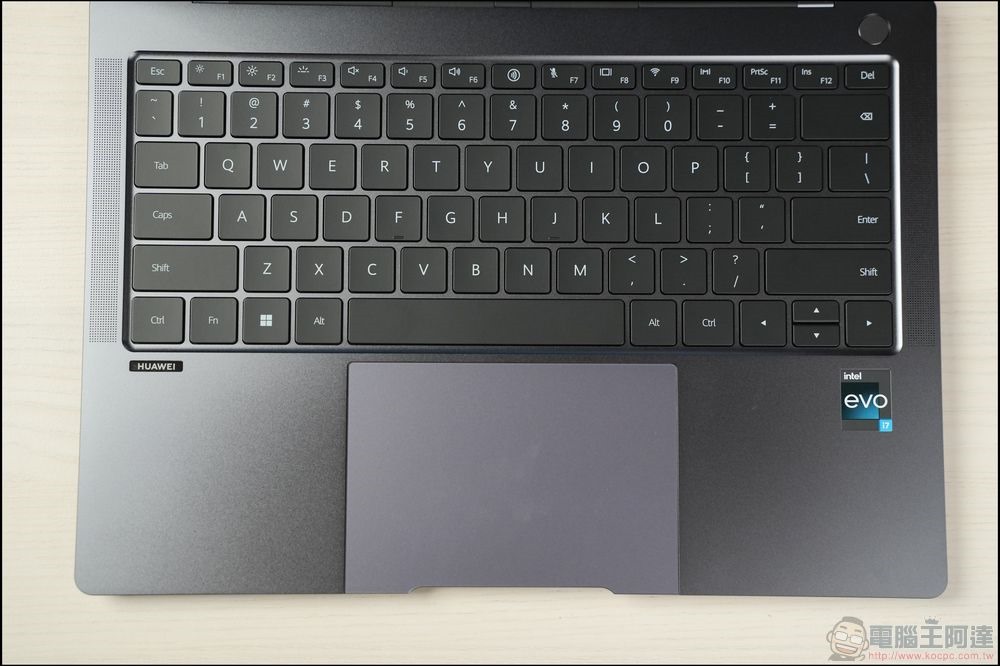 HUAWEI MateBook X Pro 開箱 - 11