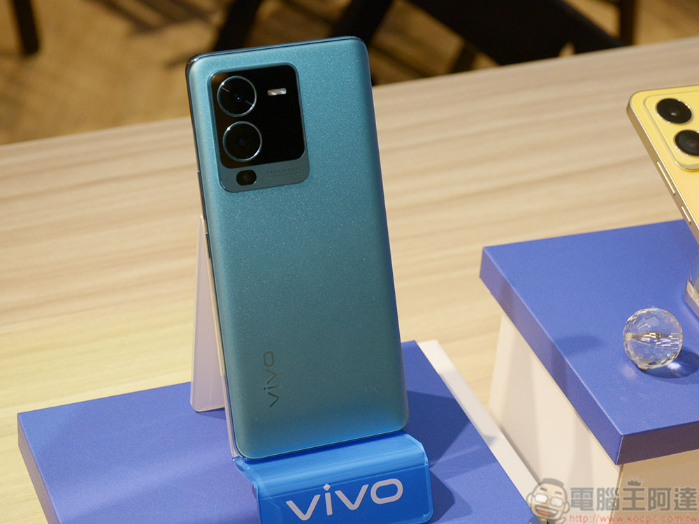 vivo V25 5G 系列在台推出，全方位人像攝影旗艦奇機 - 電腦王阿達