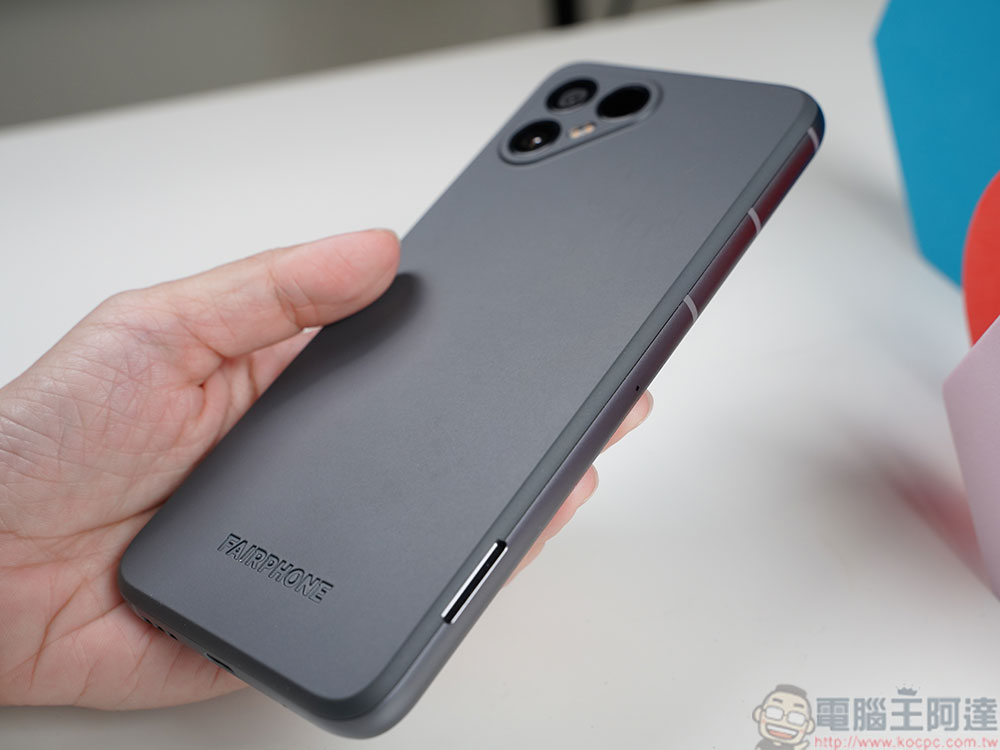 全機模組化的 Fairphone 4 實機上手：可自行維修拆解，對消費者、環境最公平的環保手機 - 電腦王阿達