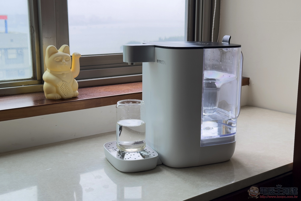 BRITA Model ONE 智能瞬熱 UVC 滅菌開飲機 開箱！4 重深層濾淨化、光觸滅菌、不鏽鋼厚膜瞬熱技術 輕鬆得到「你要的水」 - 電腦王阿達