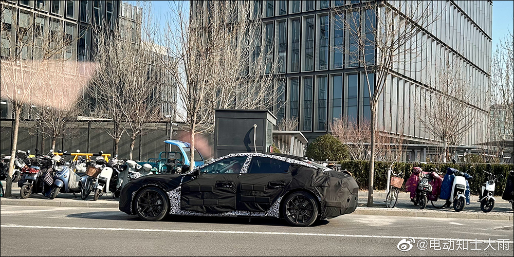 小米汽車重度偽裝被捕獲，首款電動車採運動轎跑車型，像極了平價版的 Porsche Taycan？ - 電腦王阿達