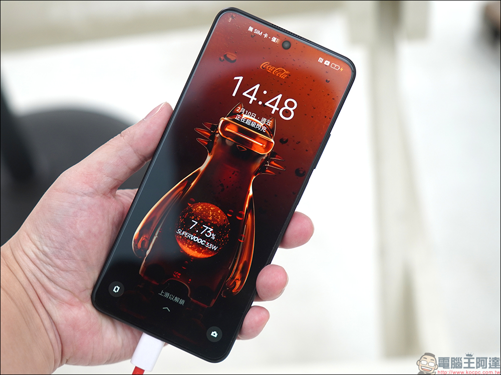 最受歡迎快樂水！realme 10 Pro 可口可樂聯名限定版 Coca-Cola Edition 動眼看， realmeow 限定公仔同步亮相！ - 電腦王阿達