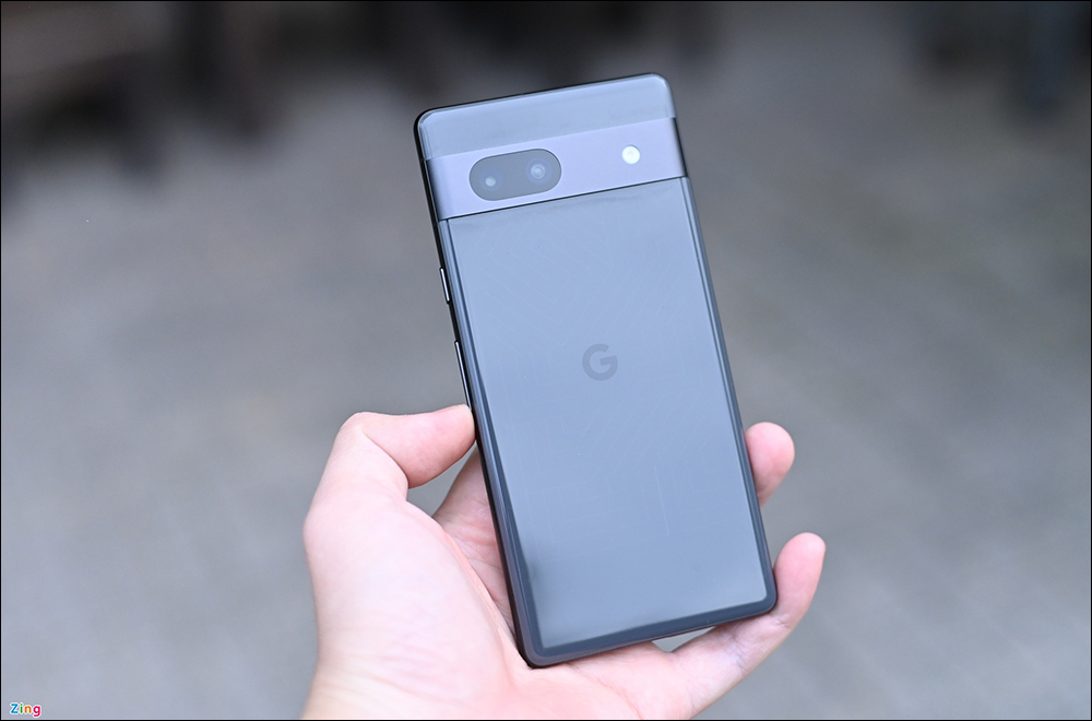 Google Pixel 7a 動手玩再次曝光！確認配備 8GB RAM，預期將支援「電力分享功能」 - 電腦王阿達