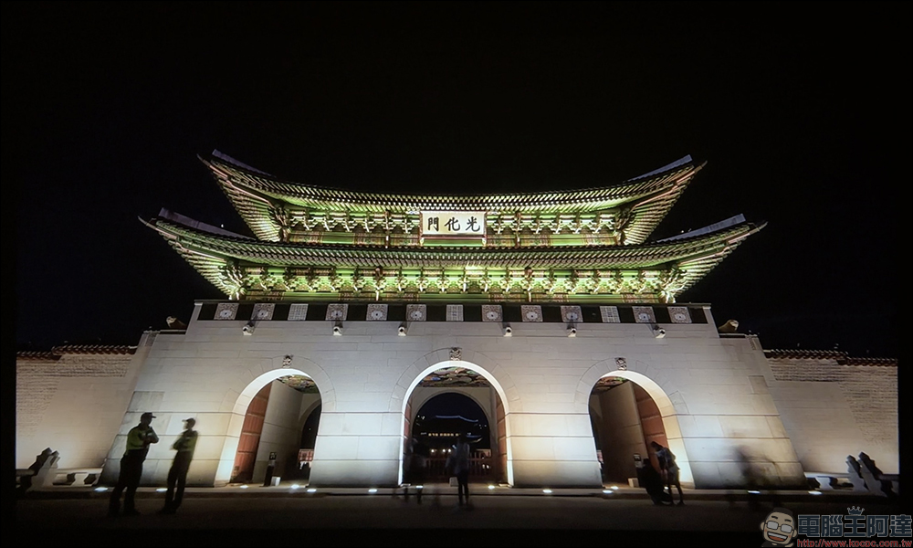 萬播 Wanbo 智慧投影機 TT 開箱｜Netflix 正版授權、650ANSI流明、開機自動對焦、杜比音效，小投影大視野、把電影院帶回家！ - 電腦王阿達