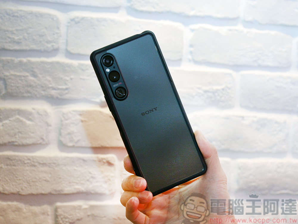 Xperia 1 V 旗艦登場，膜斯密碼imos藍寶石/康寧保貼、軍規保護殼、藍寶石鏡頭貼一次到位 - 電腦王阿達