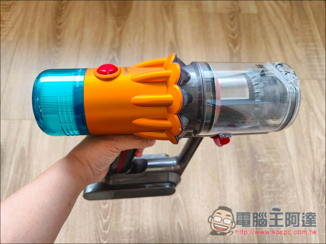 Dyson V12s Detect Slim Submarine 乾濕全能洗地吸塵器開箱：可乾吸、洗地的黑科技掃地神器 - 電腦王阿達