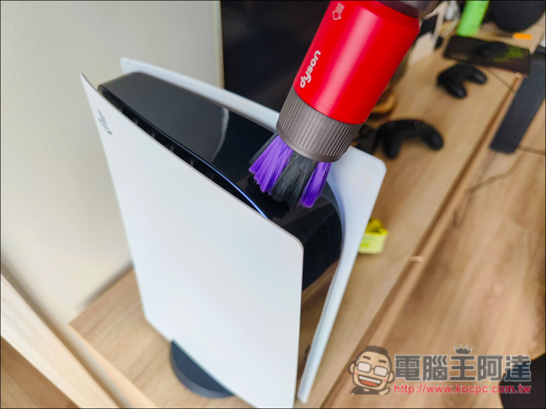 Dyson V12s Detect Slim Submarine 乾濕全能洗地吸塵器開箱：可乾吸、洗地的黑科技掃地神器 - 電腦王阿達