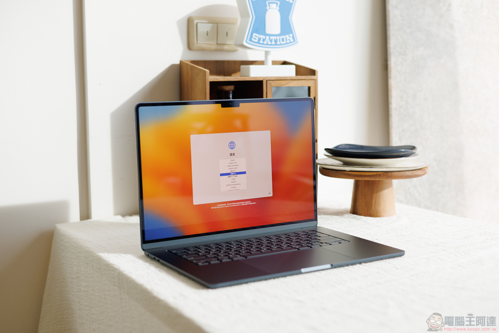 15 吋 M2 MacBook Air 開箱體驗：有那麼一點點 Pro - 電腦王阿達