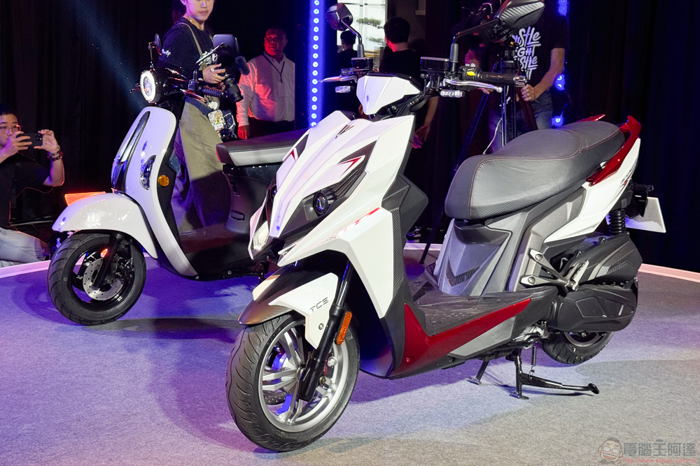 光陽 RCS Moto 與 Many Moto 反骨「魔鬥」壞壞登場，KYMCO 轟動時刻「吼出」共四款新車（全車系試乘心得） - 電腦王阿達