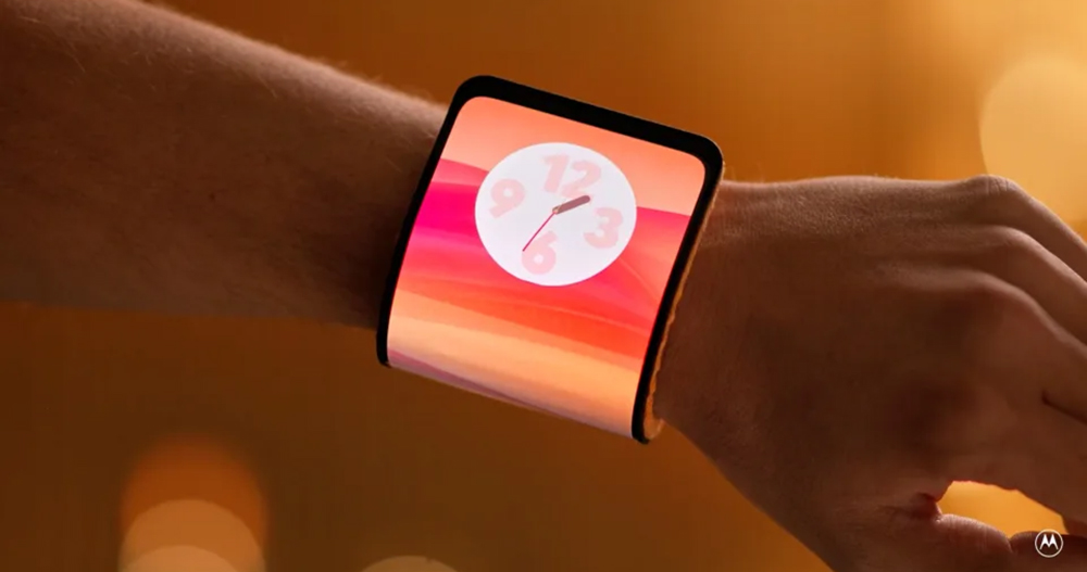 Motorola 端出更成熟的手鐲式手機原型