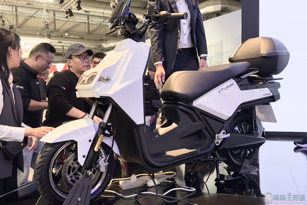 油電超跨界！KYMCO 米蘭車展推 ADV 概念重車 CV-L6，還有超耐重換電物流車款 i-Tuber - 電腦王阿達